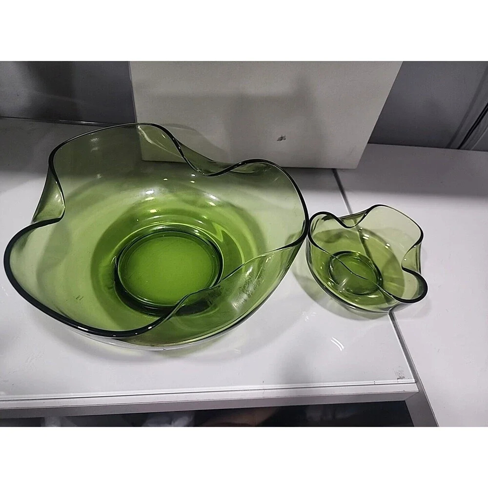 Vintage Anchor Hocking Forest Green Glass Accent Modern Chip and Dip Set